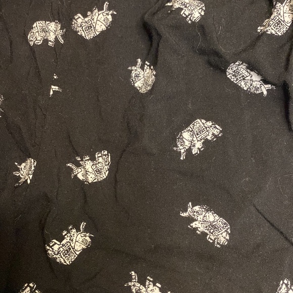 Black flowy shirts with elephant print - Picture 2 of 3